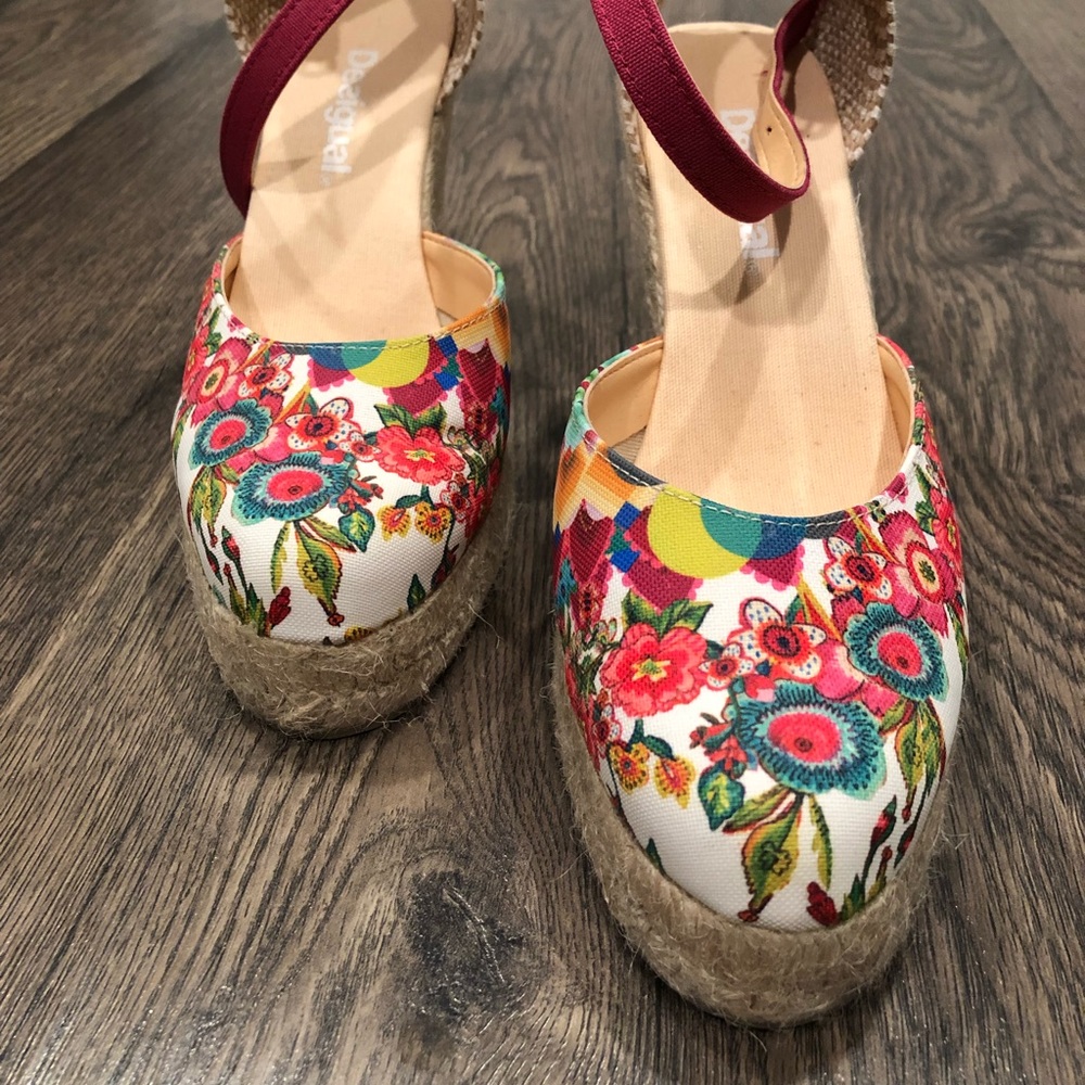 Floral Desigual Wedge Espadrilles 🌸 - Picture 7 of 8